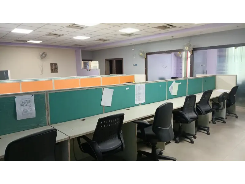 455850315_B 68 SEC 63 (4).webp